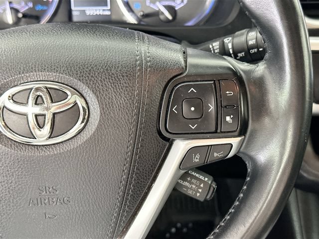 Used 2019 Toyota Highlander XLE AWD/4WD image 21