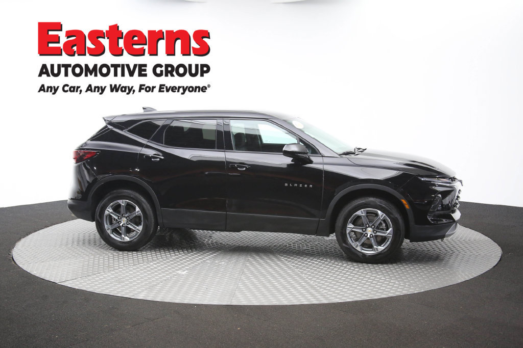 Used 2025 Chevrolet Blazer LT FWD image 49