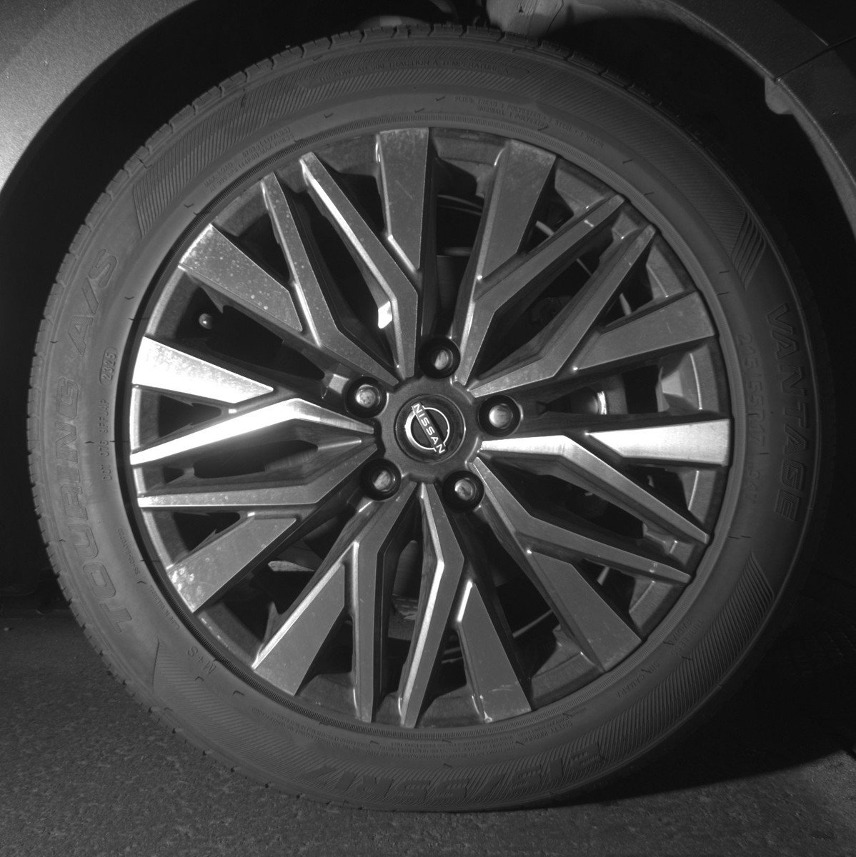 Used 2025 Nissan Altima 2.5 SV image 13