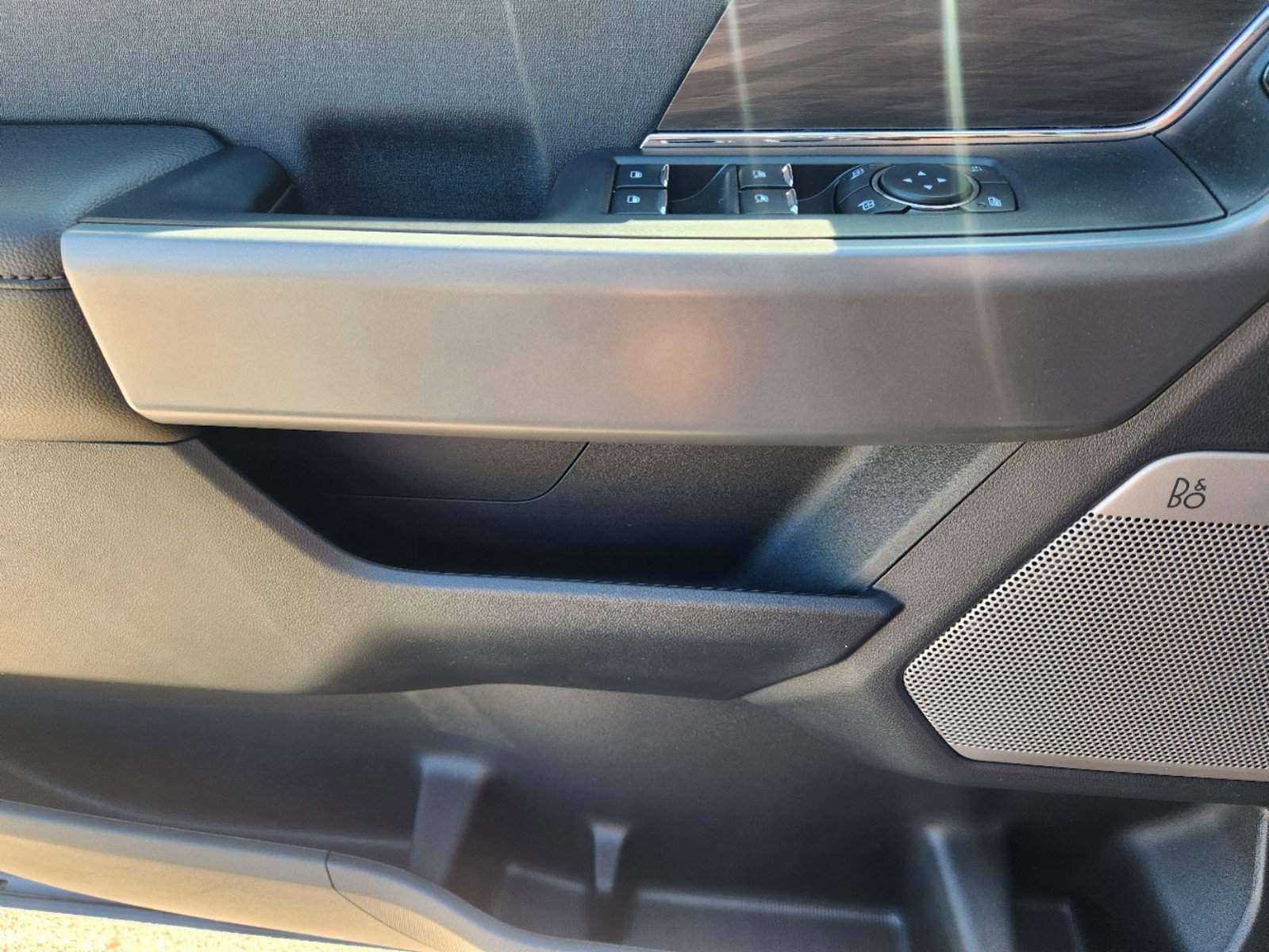 New 2025 Ford F150 Lariat w/ Equipment Group 501A Mid image 16