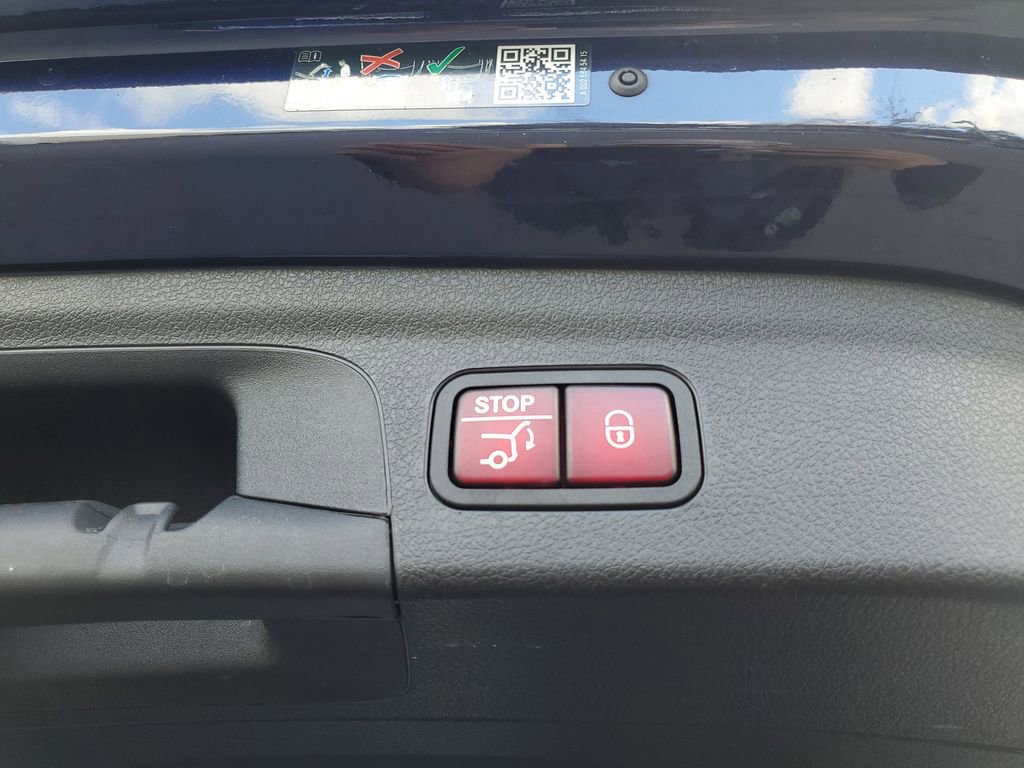 Used 2022 Mercedes-Benz GLE 350 w/ Premium Package image 7