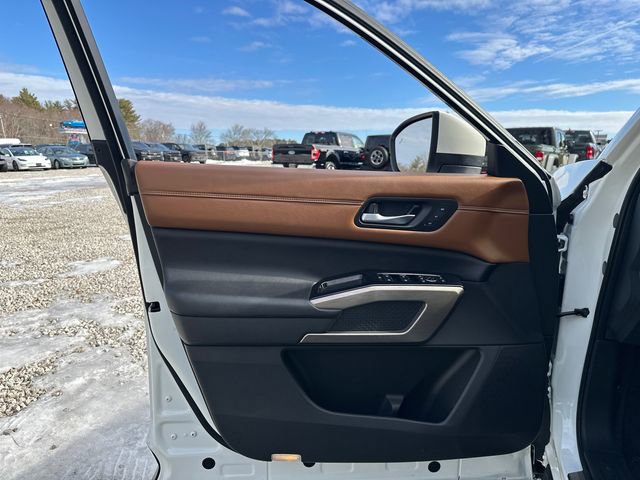 Used 2022 Nissan Pathfinder Platinum w/ Lighting Package (N92) AWD/4WD image 26