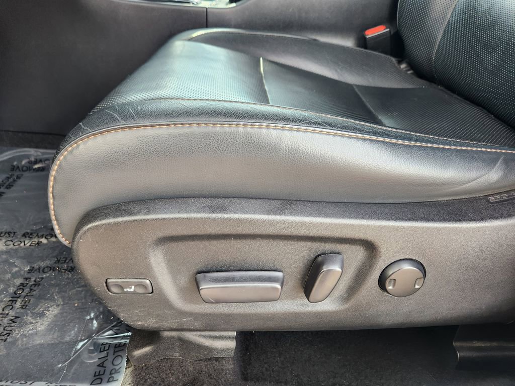 Used 2019 Toyota Highlander Limited Platinum image 14