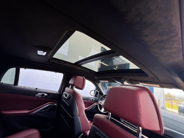 Used 2021 BMW X6 M50i w/ Executive Package AWD/4WD image 28