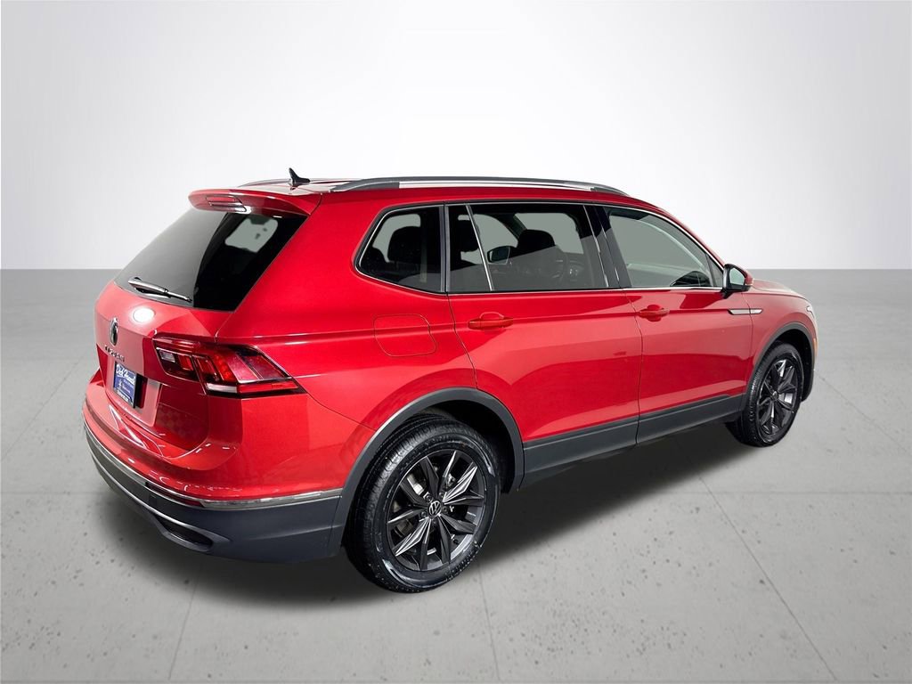 Certified 2023 Volkswagen Tiguan SE image 7