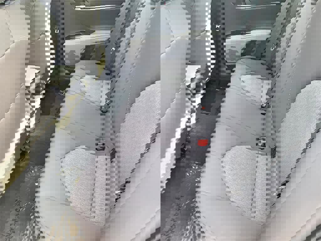 Used 2023 Toyota Camry LE image 11