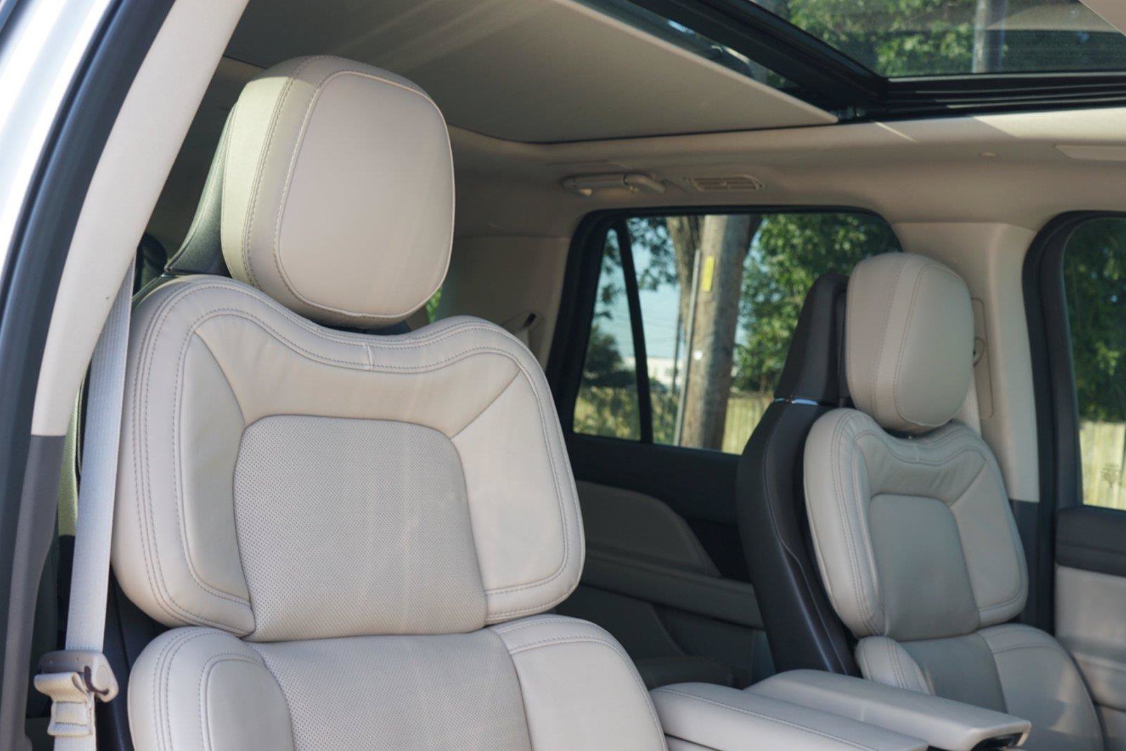 Used 2024 Lincoln Navigator Reserve AWD/4WD image 30