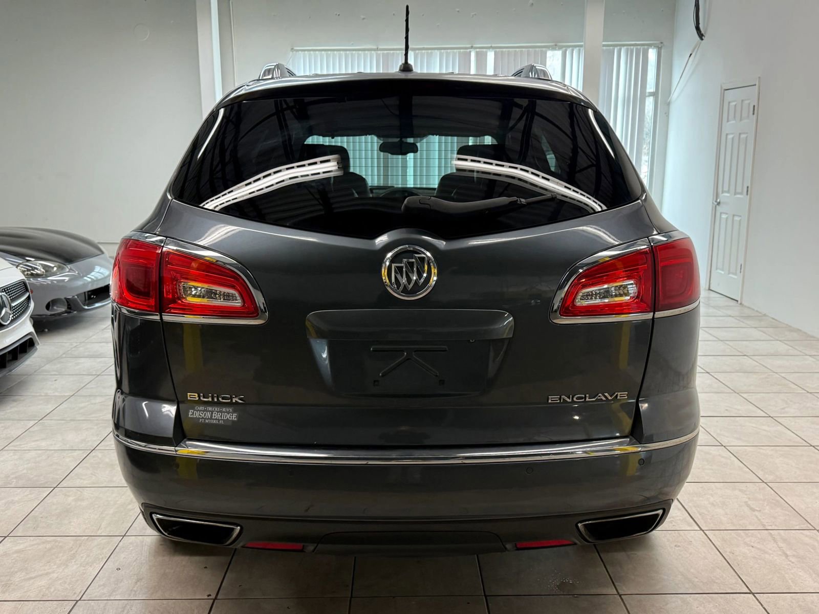 Used 2013 Buick Enclave Leather w/ LPO, Cargo Convenience Pkg image 8