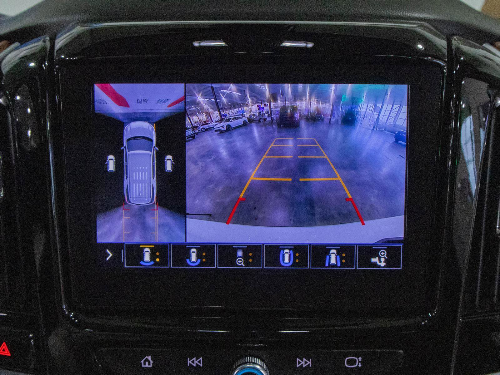 Used 2020 Chevrolet Traverse High Country image 6