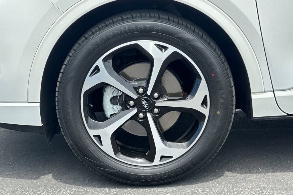 Certified 2023 Ford Escape ST-Line Elite AWD/4WD image 29