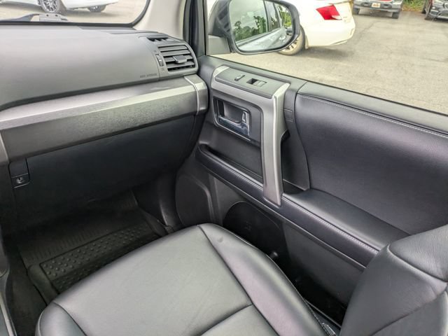 Used 2019 Toyota 4Runner SR5 AWD/4WD image 18