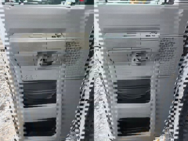 Used 2009 Ford E-150 and Econoline 150 Extended image 20