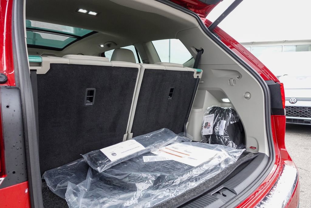 Certified 2025 Volkswagen Atlas SEL image 29