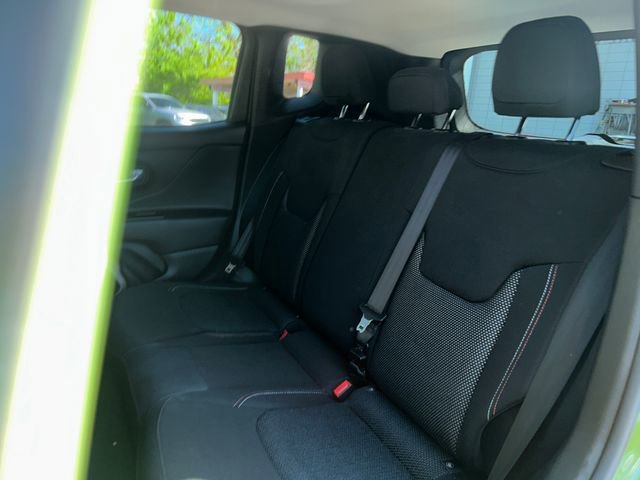 Used 2016 Jeep Renegade 75th Anniversary FWD image 25