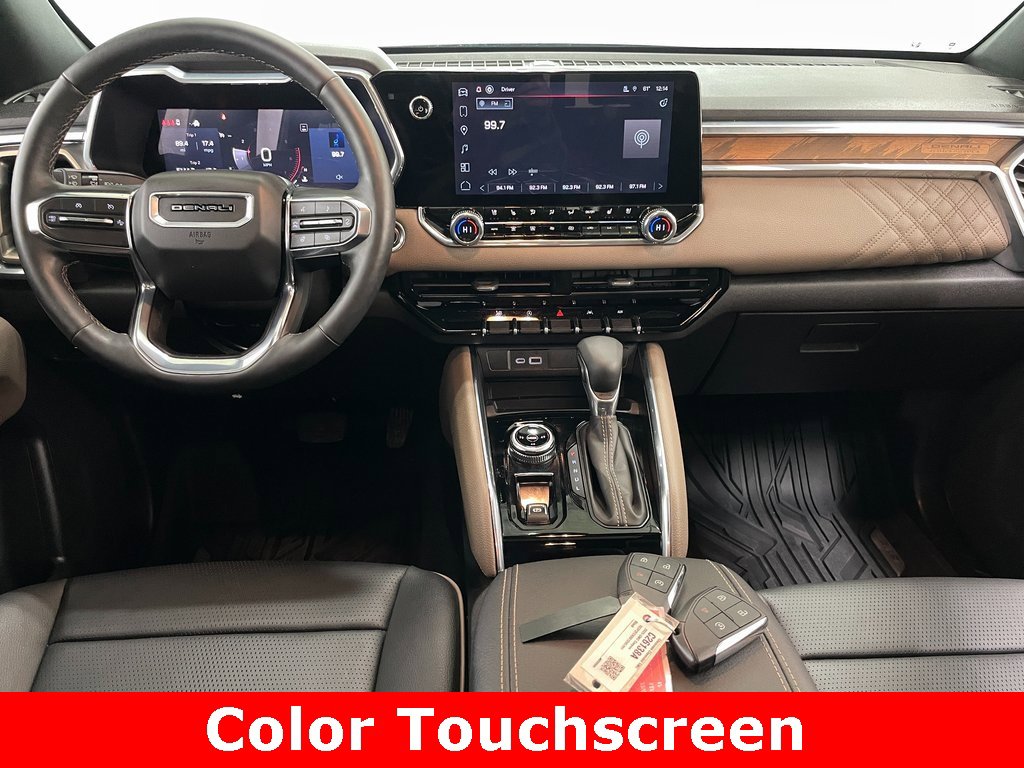 Used 2025 GMC Canyon Denali image 2