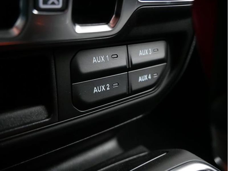 New 2025 Jeep Gladiator Sport image 20