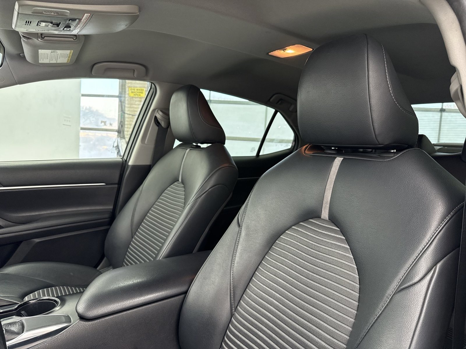 Used 2019 Toyota Camry SE FWD image 10
