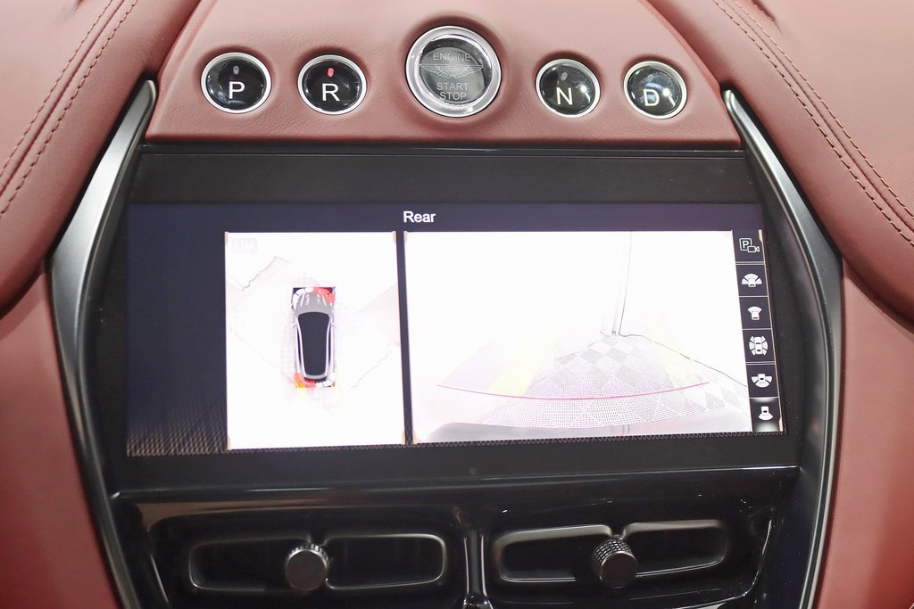 Used 2021 Aston Martin DBX image 19