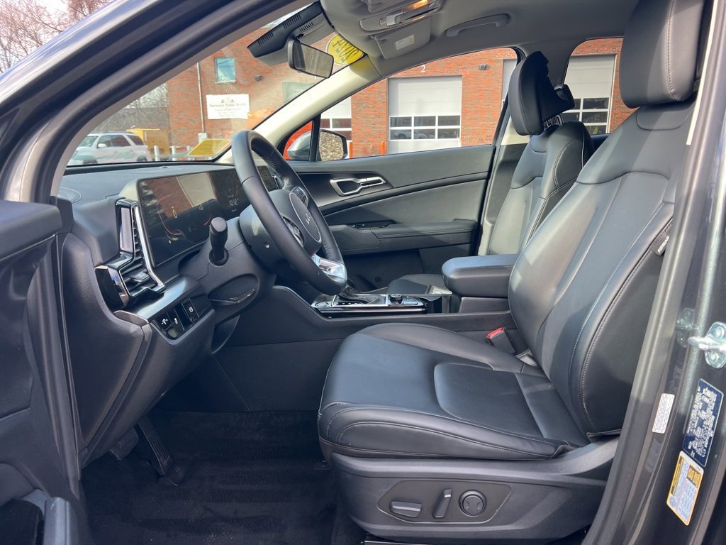 Certified 2024 Kia Sportage EX image 11