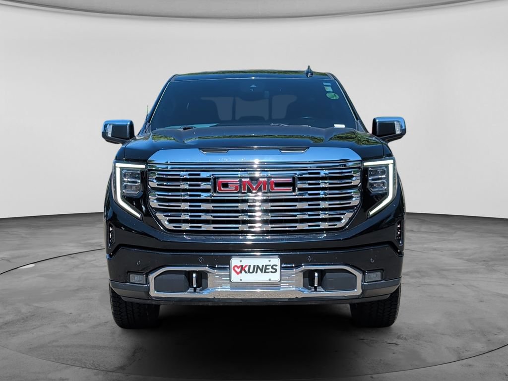 Used 2022 GMC Sierra 1500 Denali AWD/4WD image 2