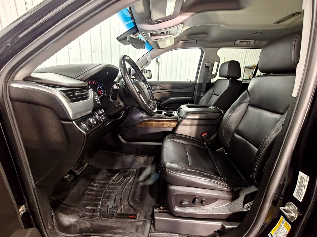Used 2019 Chevrolet Tahoe LT w/ Luxury Package AWD/4WD image 29