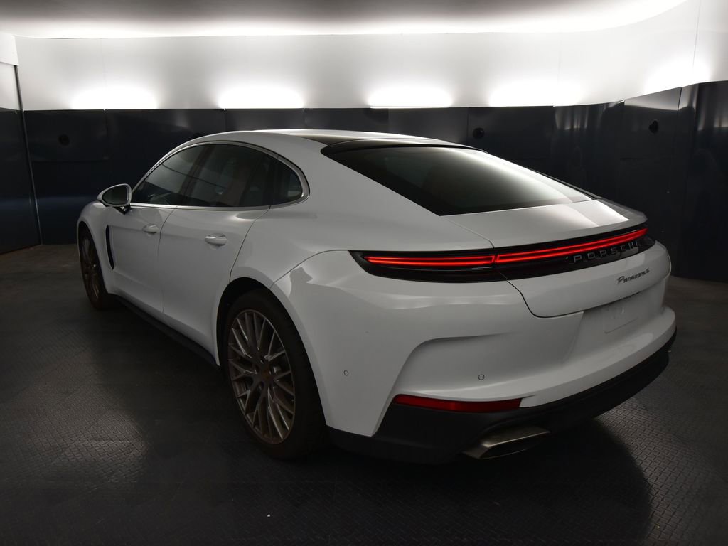 Used 2025 Porsche Panamera 4 image 3
