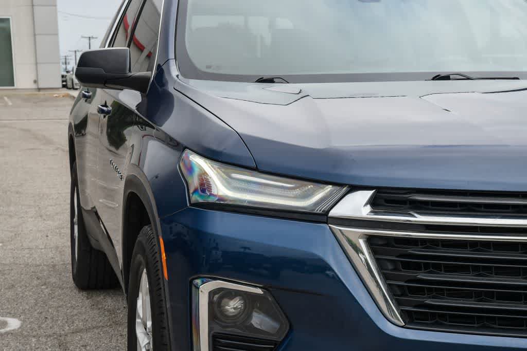 Used 2022 Chevrolet Traverse LS FWD image 4