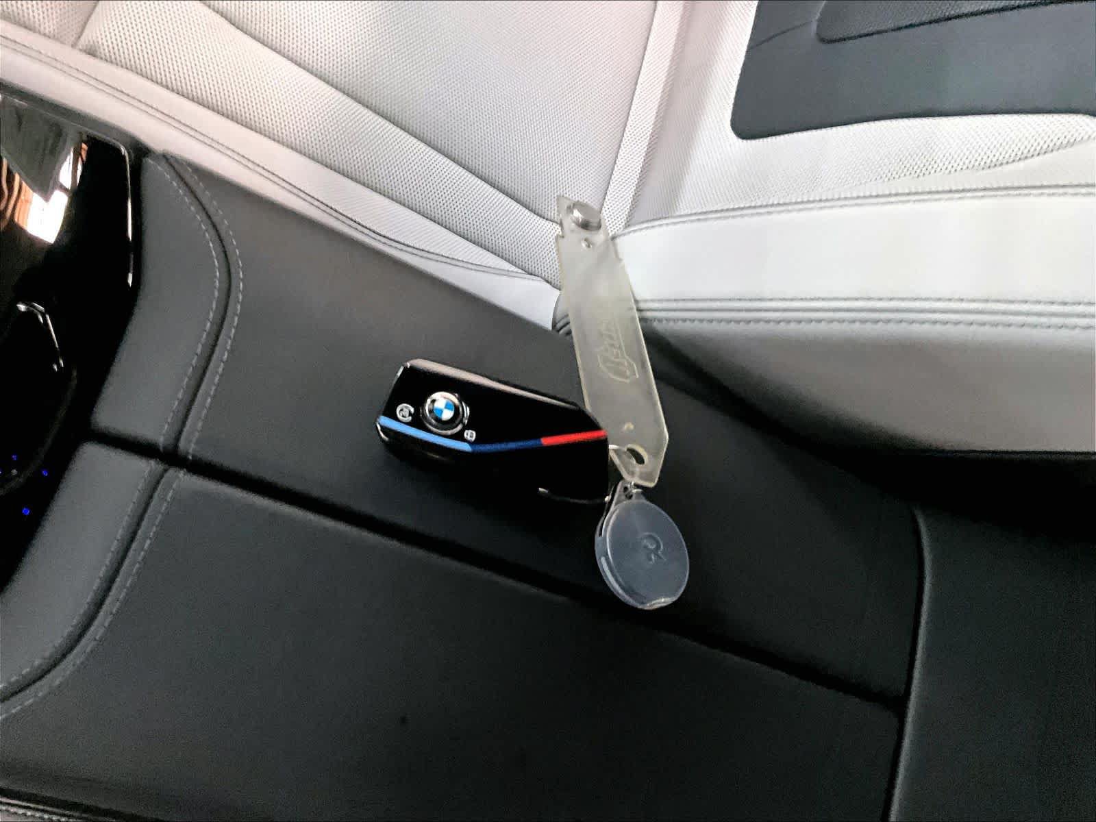 Used 2025 BMW M5 w/ Carbon Package AWD/4WD image 14