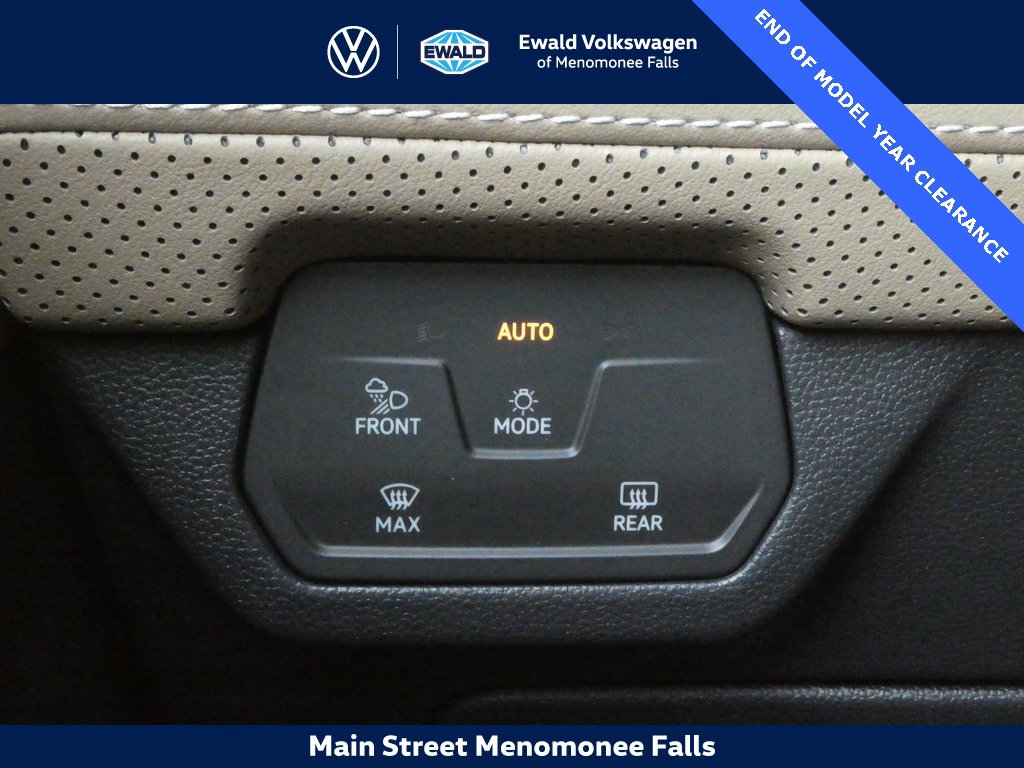 New 2025 Volkswagen Atlas Cross Sport SE image 12