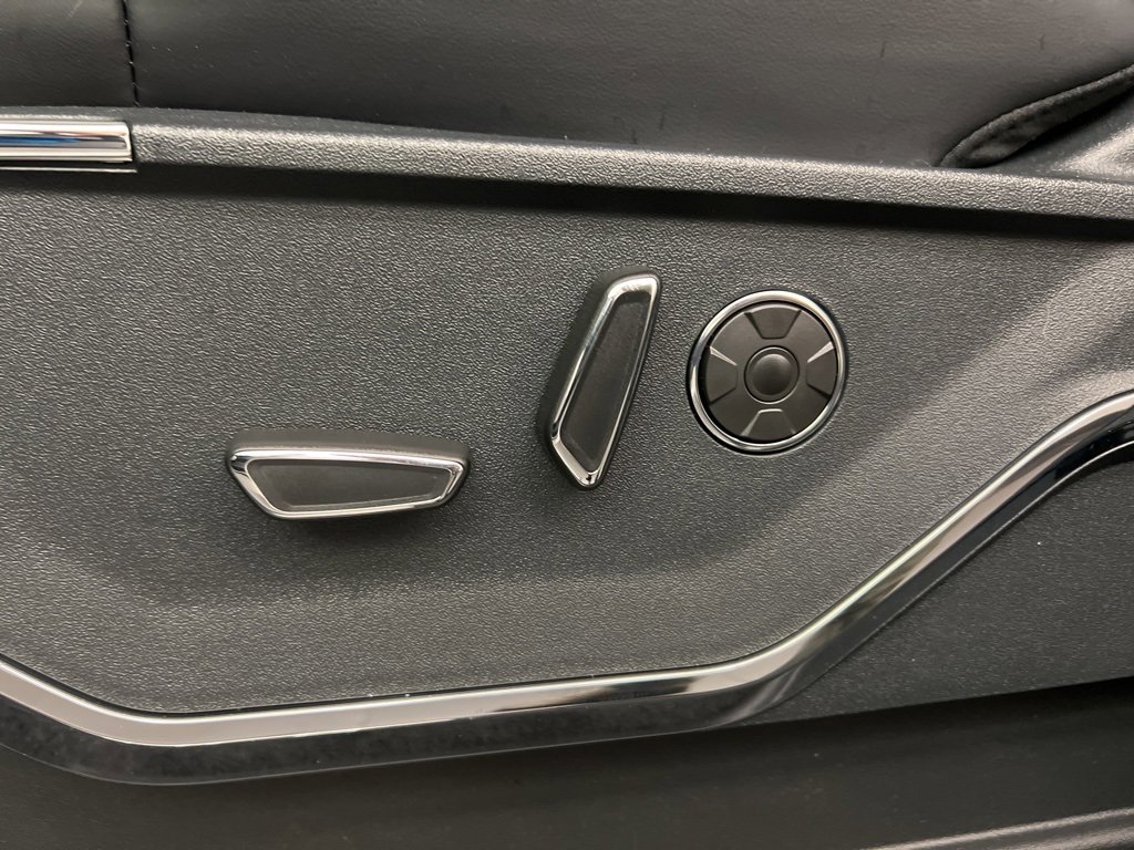 New 2025 Ford F150 Platinum w/ Equipment Group 702A High image 30