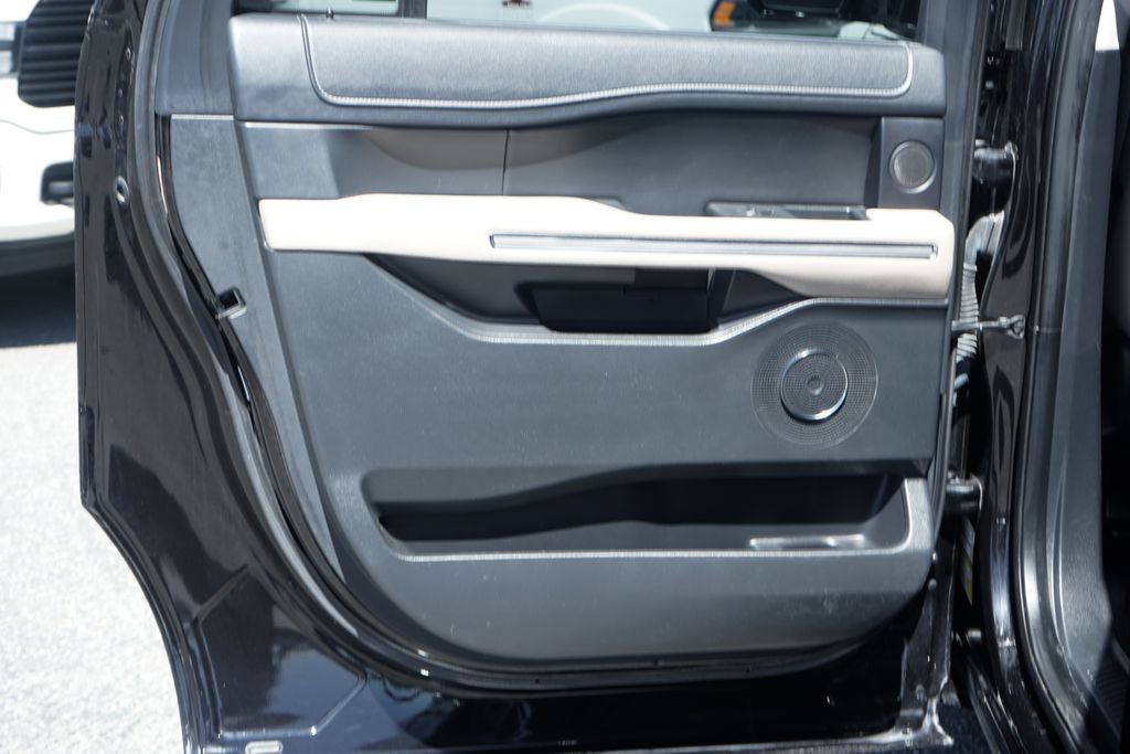 Used 2022 Ford Expedition Max Limited RWD image 41