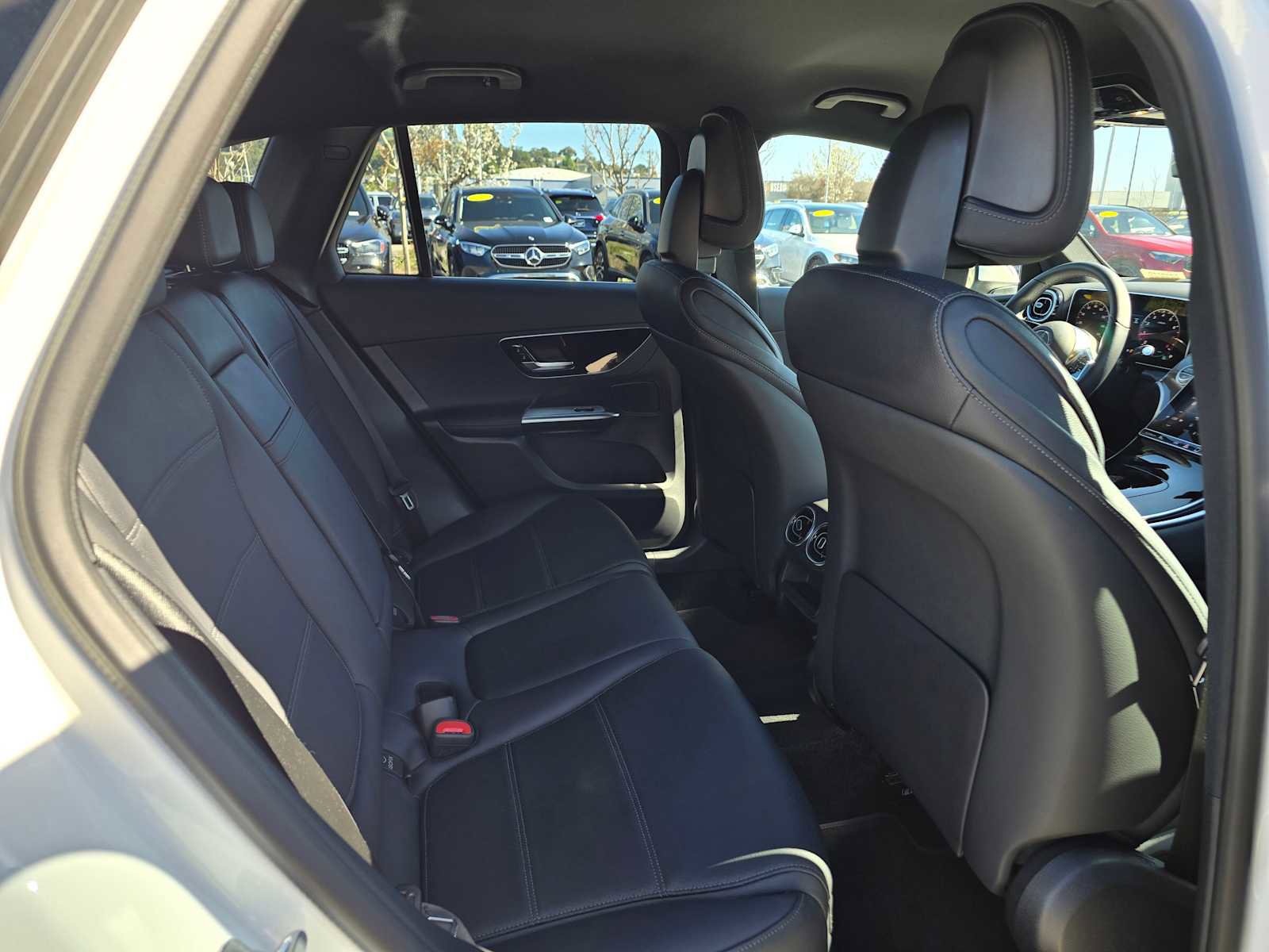 Used 2026 Mercedes-Benz GLC 300 image 14