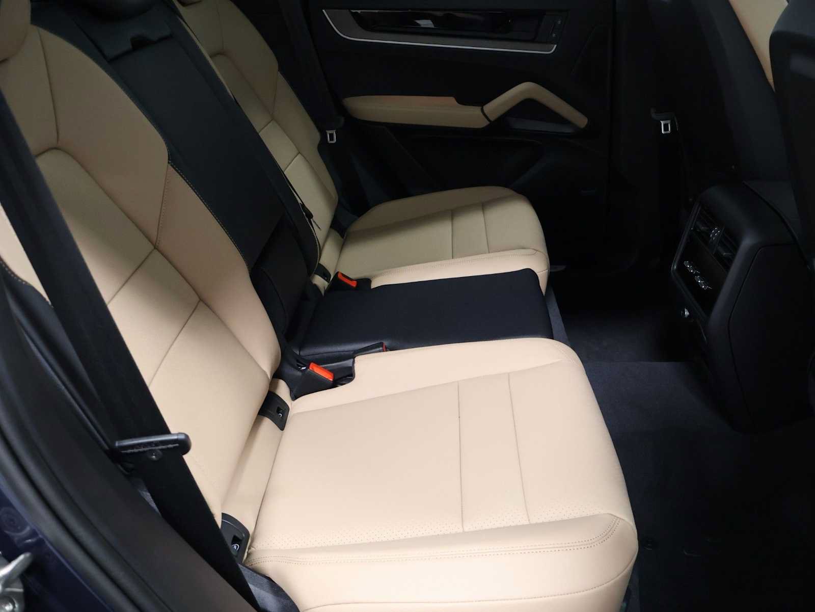 New 2026 Porsche Cayenne S AWD/4WD image 38