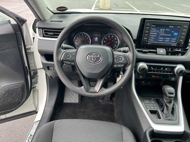 Used 2021 Toyota RAV4 LE AWD/4WD image 13