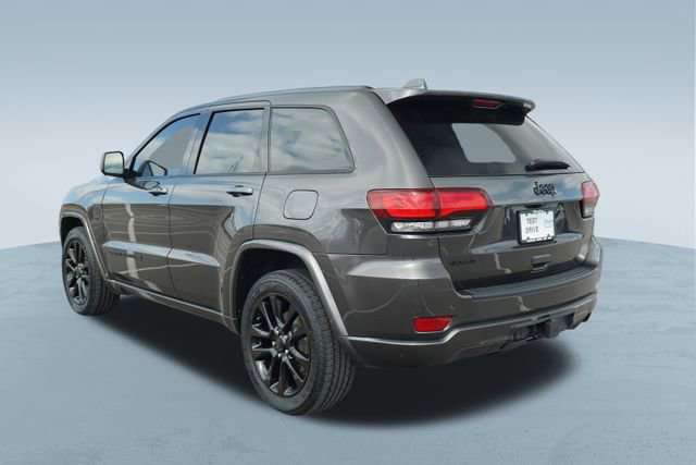 Used 2020 Jeep Grand Cherokee Altitude image 6