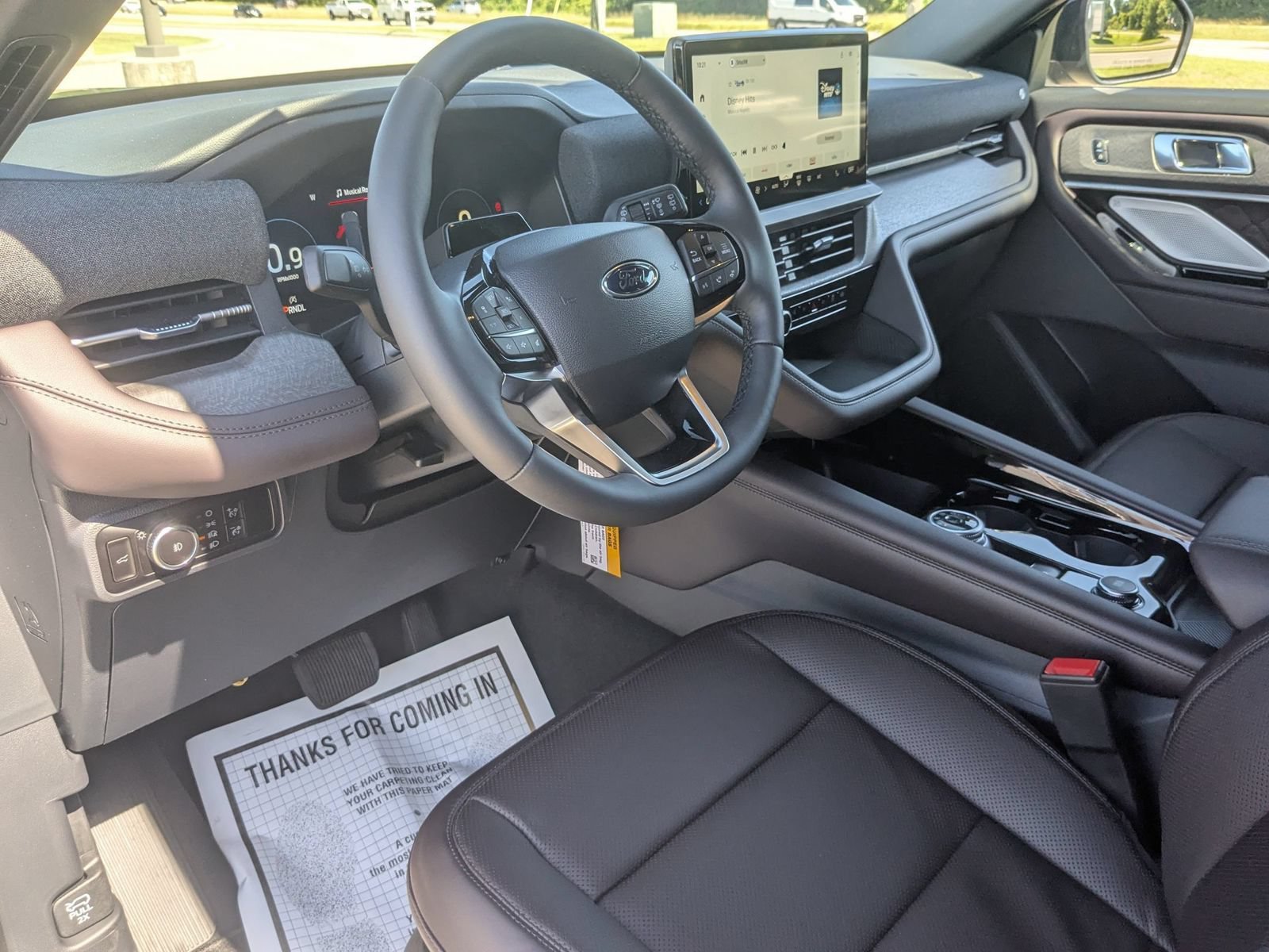 New 2026 Ford Explorer Platinum w/ LUX Leather Package AWD/4WD image 15