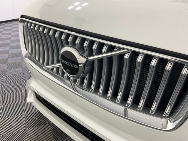 Certified 2023 Volvo XC90 B6 Plus w/ Protection Package Premier AWD/4WD image 9