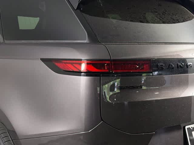 New 2026 Land Rover Range Rover Sport Dynamic SE AWD/4WD image 13
