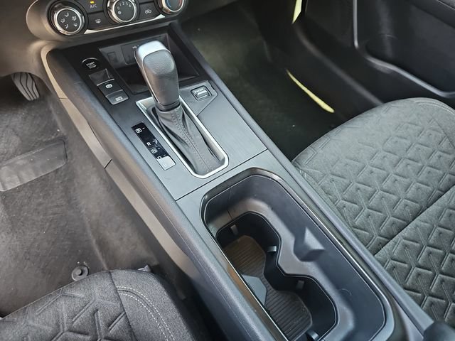 Used 2025 Nissan Kicks SV FWD image 30