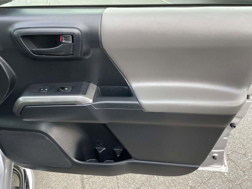 Used 2019 Toyota Tacoma SR5 image 45