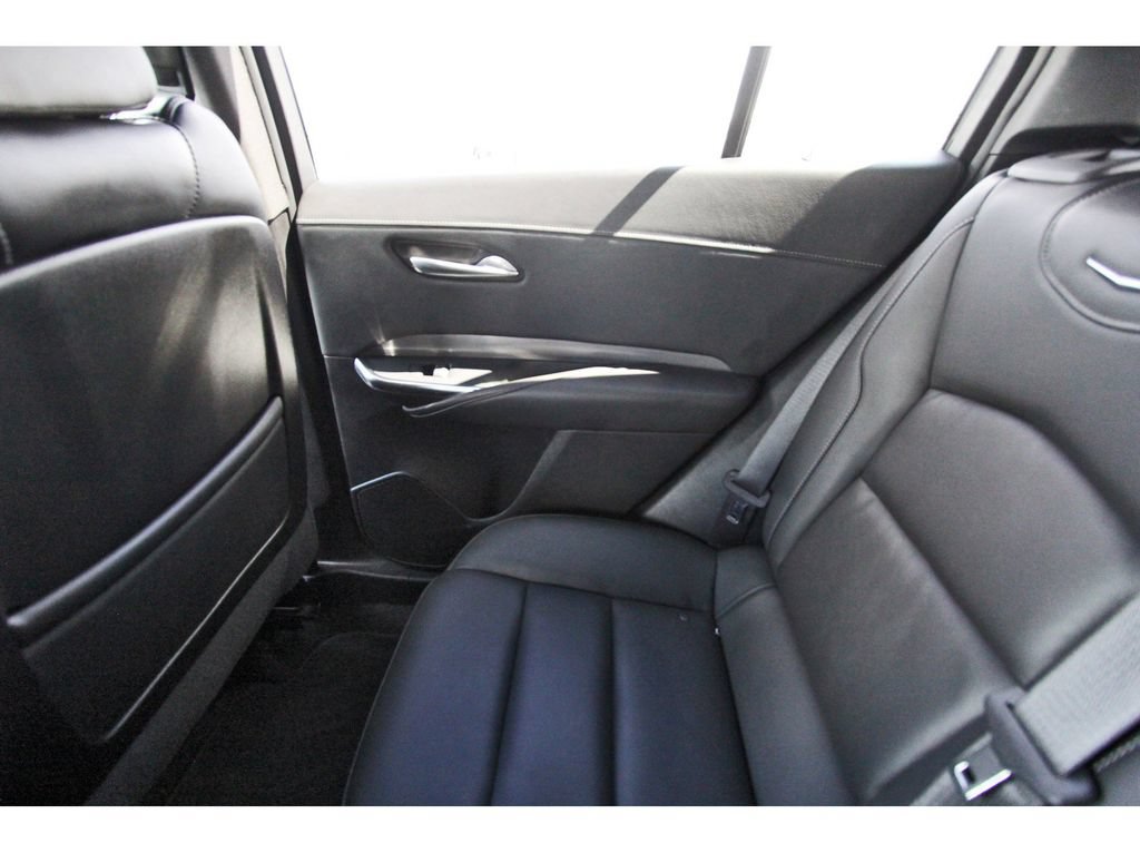 Used 2025 Cadillac XT4 Premium Luxury FWD image 12