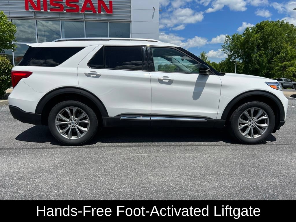 Used 2022 Ford Explorer Limited w/ Equipment Group 301A AWD/4WD image 17