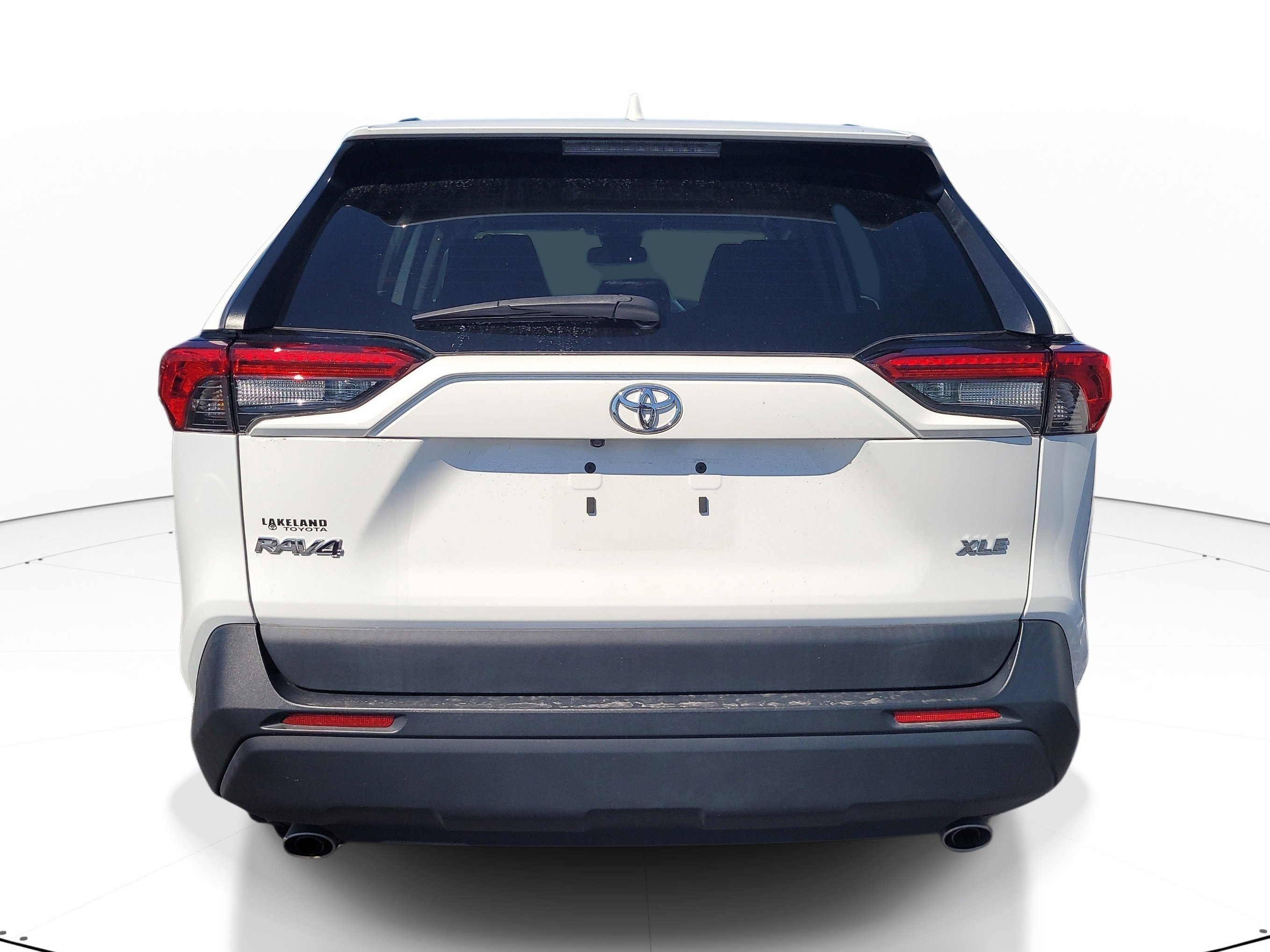 Used 2024 Toyota RAV4 XLE w/ Convenience Package FWD image 6