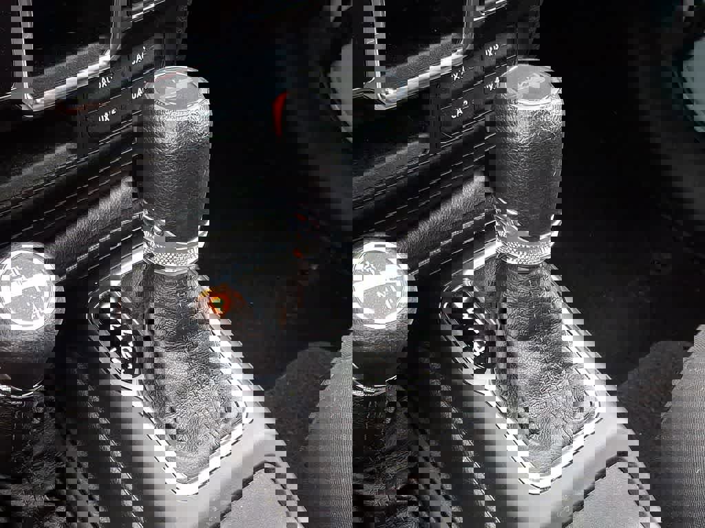 Used 2023 Jeep Wrangler Sport image 13