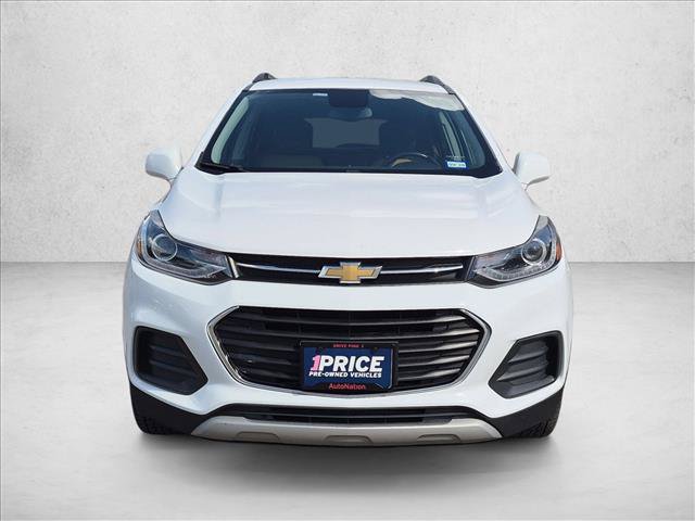 Used 2020 Chevrolet Trax LT w/ LT Convenience Package FWD image 2