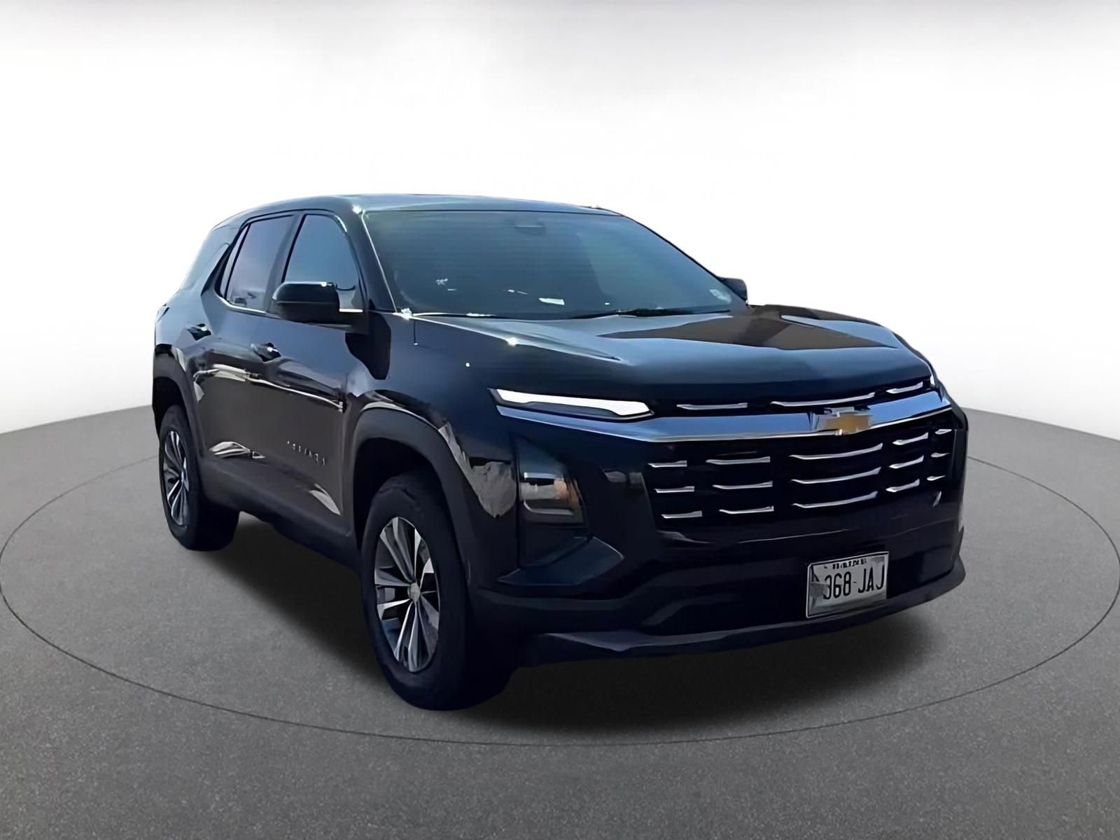 Used 2025 Chevrolet Equinox LT image 3