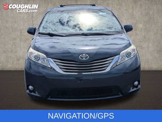 Used 2011 Toyota Sienna XLE w/ Entertainment Pkg FWD image 3