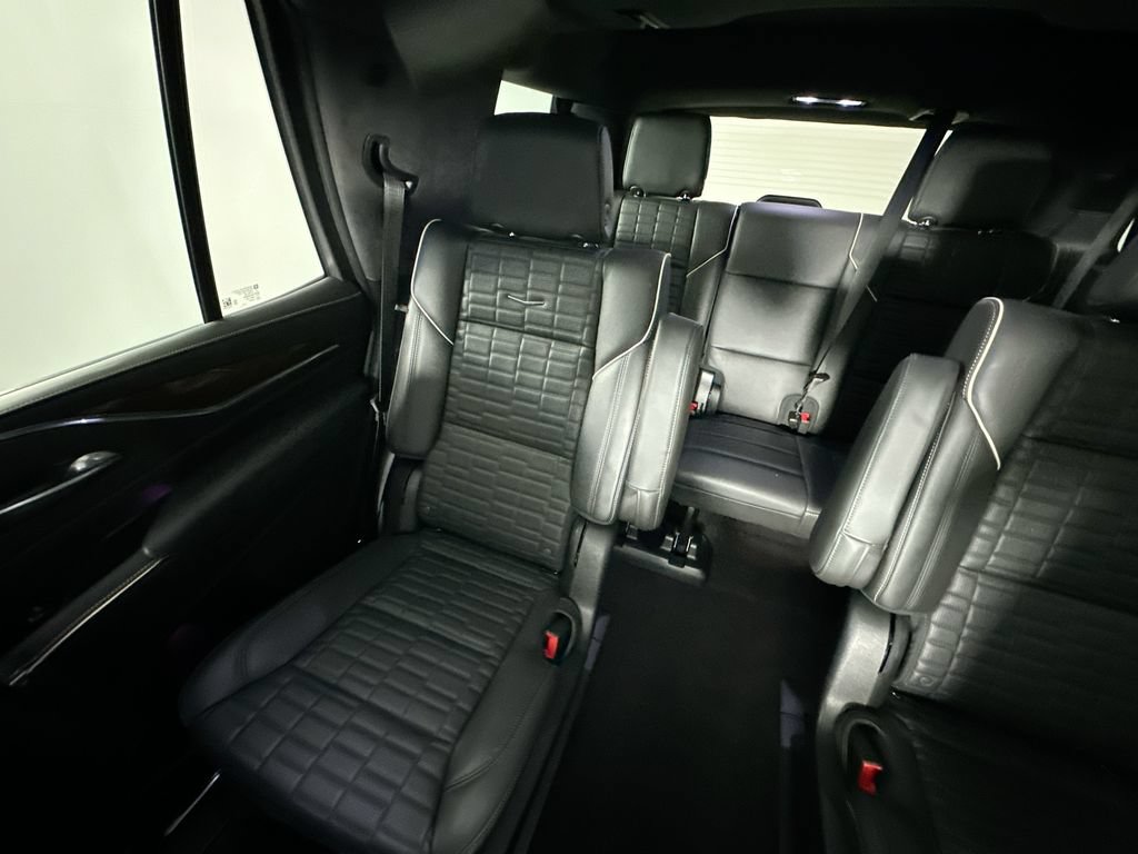 Used 2023 Cadillac Escalade Premium Luxury Platinum AWD/4WD image 12