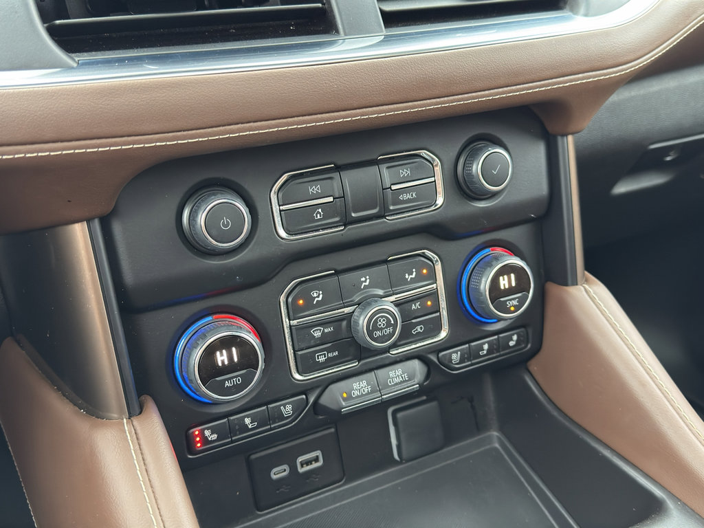 Used 2023 Chevrolet Suburban High Country image 25