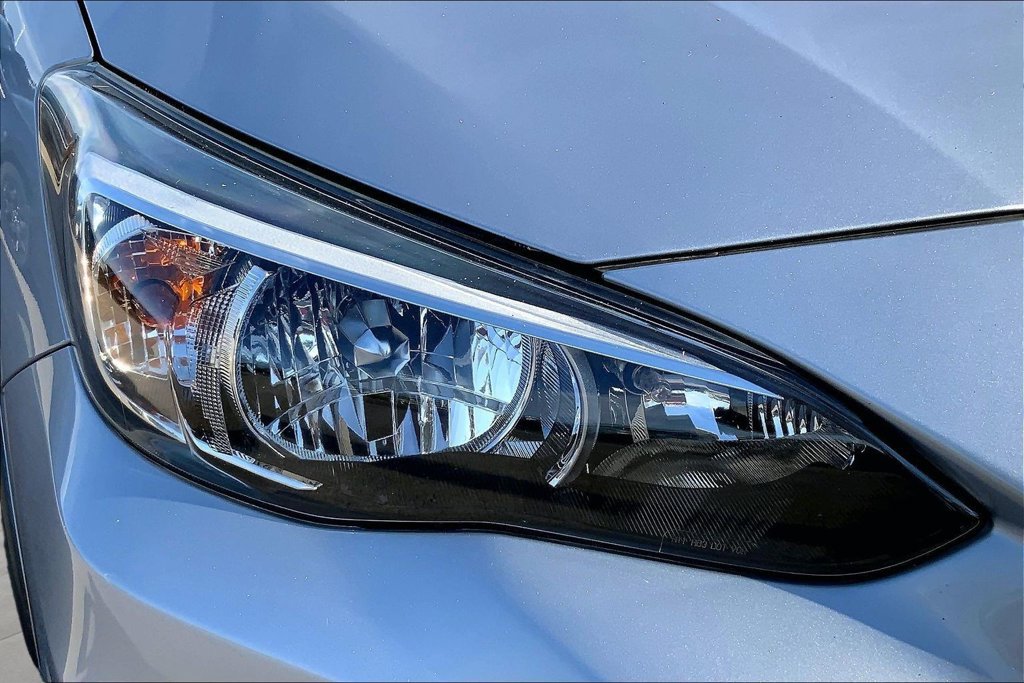 Used 2020 Subaru Crosstrek 2.0i Premium w/ Moonroof Package 2 AWD/4WD image 31